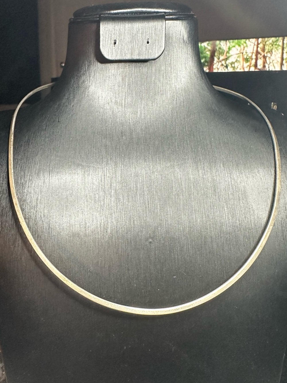 Elegant silver-Tone Herringbone Necklace